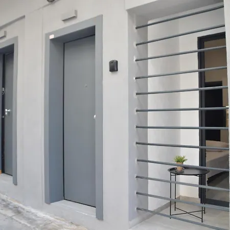 Silver Gray Retreat