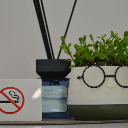 Silver Gray Retreat شقة