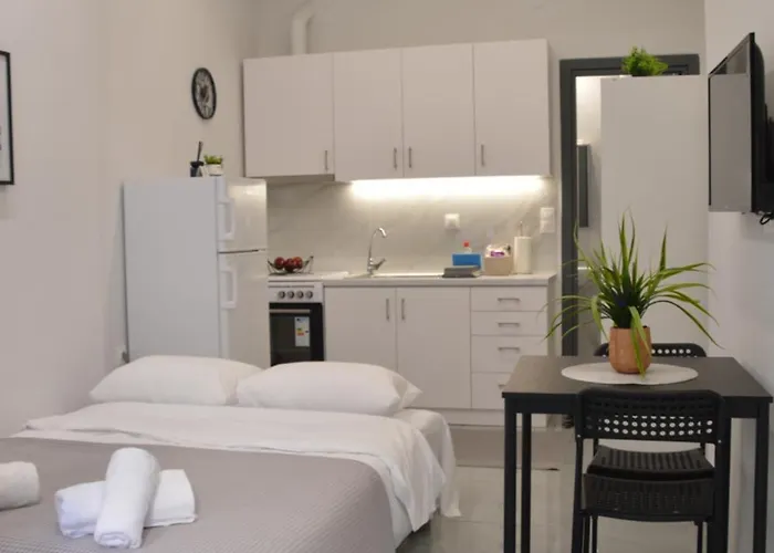 Silver Gray Retreat *