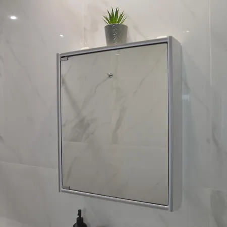 Silver Gray Retreat アパート