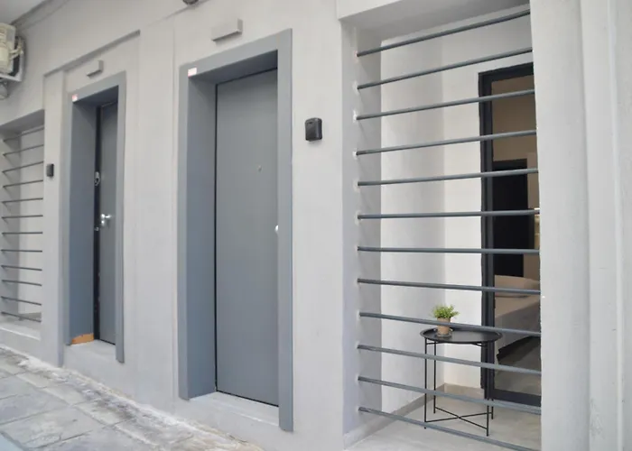 Silver Gray Retreat